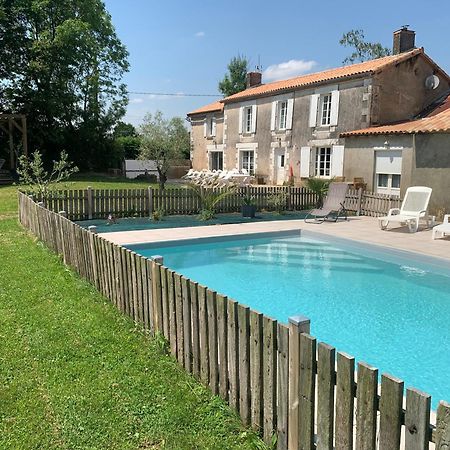 Une Chambre Au Calme En Gatine Deux-Sevrienne Vouhe  Exterior photo